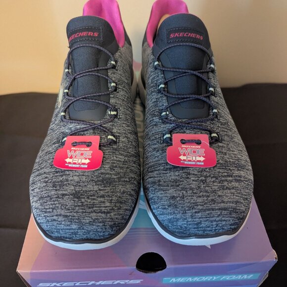 Skechers Hands Free Slip-Ins, Size 9.5 - Picture 3 of 5